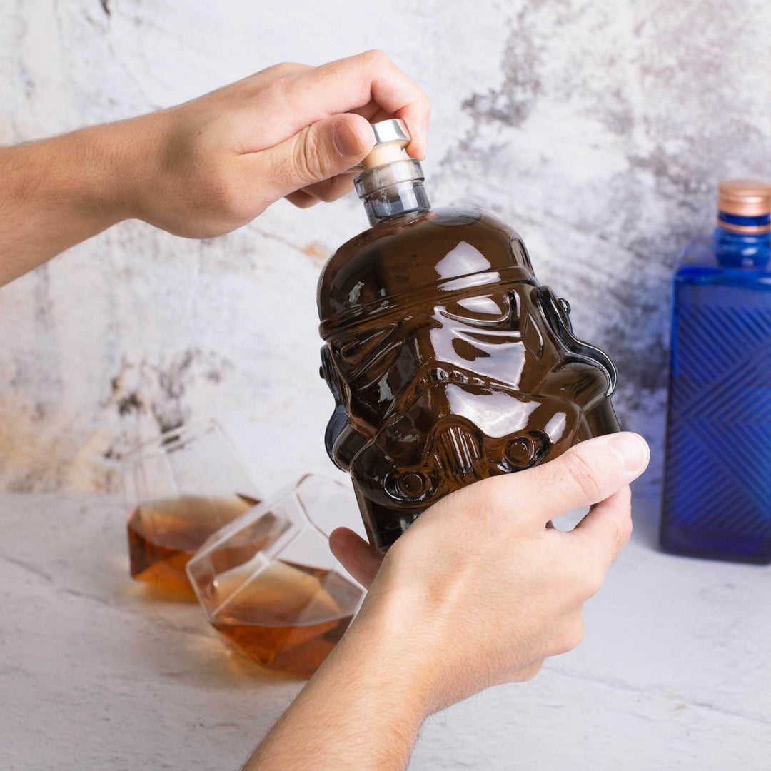 Original Stormtrooper Karaffel - 750 ml - Sort - Whiskey Karaffel fra Mad Monkey hos The Prince Webshop