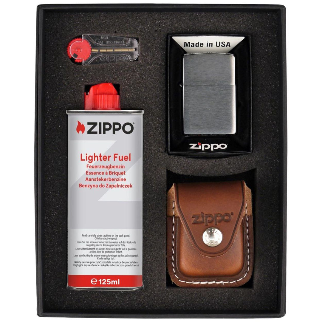 ZIPPO brushed chrome lighter in set w. ZIPPO leather pouch brown w. clip - Zippo Lighter fra Zippo hos The Prince Webshop