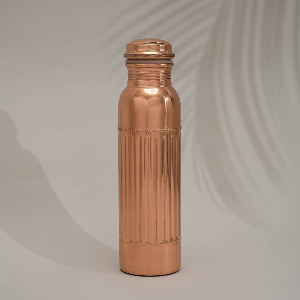 Pure copper Water bottle Dot Lining ± 950 ml (heavy) - Gift Idea from Ayurveda Specialist B.V. at The Prince Webshop