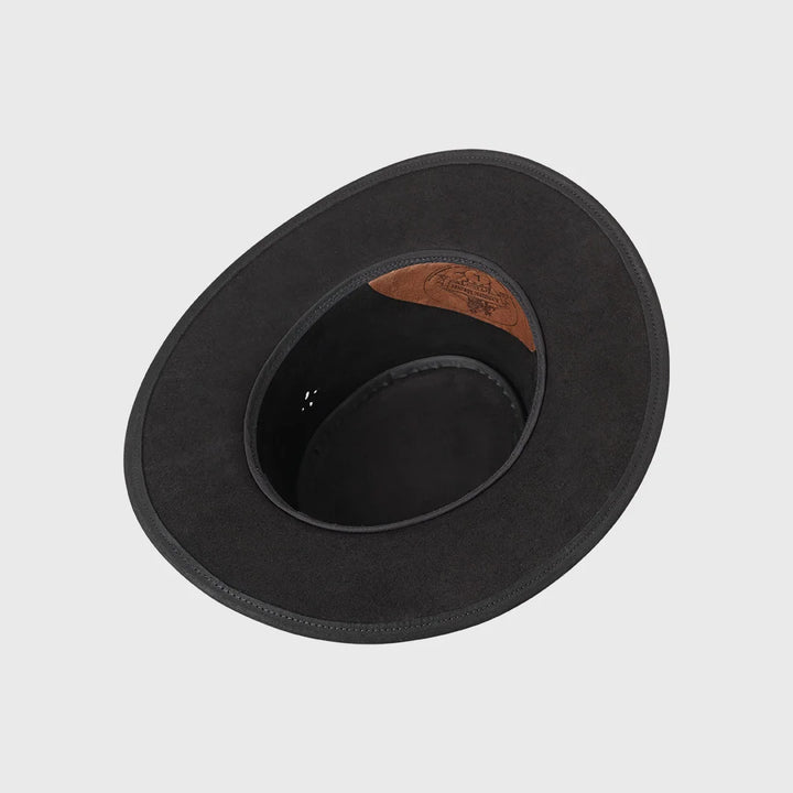 Aussie Bush Cow – Sort Squashable Læderhat - Traveller Hat fra MJM Hats hos The Prince Webshop
