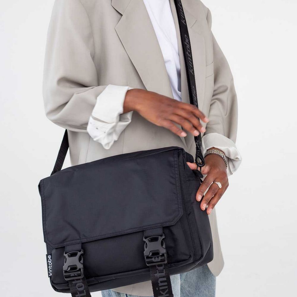 KINTOBE LEO messenger bag - Black - Bag from kintobe at The Prince Webshop