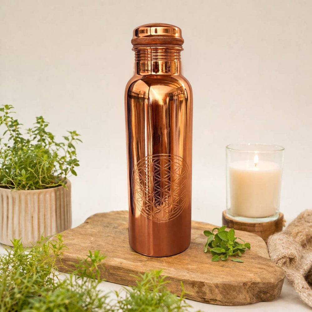 Ren poleret kobber vandflaske Flower of Life - 1 liter - Drikke Flaske fra Ayurveda Specialist B.V. hos The Prince Webshop
