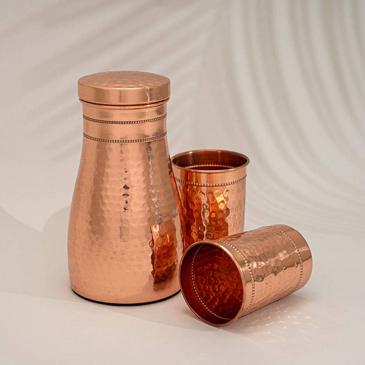 Ren kobbersæt af karaffel med 2 hamrede kopper + kande950 ml - Bartender Gear fra Ayurveda Specialist B.V. hos The Prince Webshop