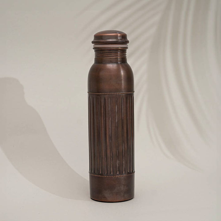 Pure Copper Water Bottle Dot Lining Antique - 1 liter - Gift Idea from Ayurveda Specialist B.V. at The Prince Webshop