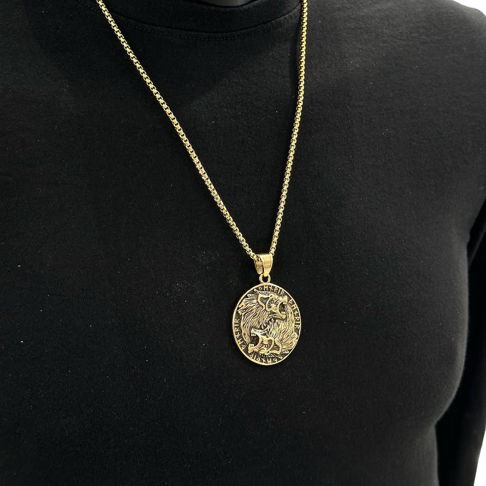 Vikinge Fenris vedhæng i rustfrit stål med kæde - guld eller sølv - Halskæde fra BYREN | ÉLINE L'ATELIER hos The Prince Webshop
