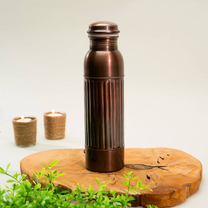 Pure Copper Water Bottle Dot Lining Antique - 1 liter - Gift Idea from Ayurveda Specialist B.V. at The Prince Webshop