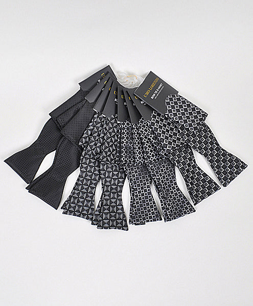 Self-tie Butterfly and Pocket Square - Very Scary Black Too - Butterfly and Pocket Square Set from Umo Lorenzo at The Prince Webshop